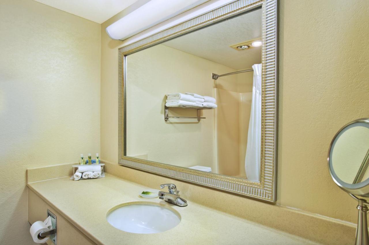 Holiday Inn Express Mackinaw City By Ihg Extérieur photo